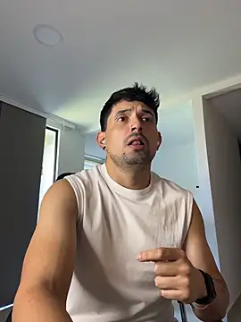 TroyeSavage Adlı Modelin Web Kamerası Şovu