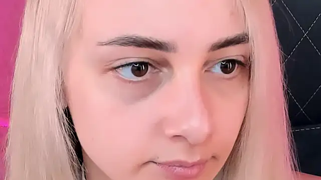 CarolMoor Chat XXX live