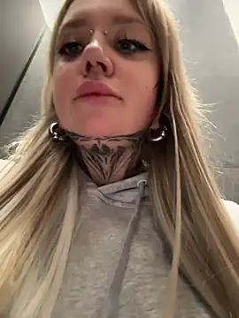 Chat +18 de Chiibi ao vivo