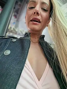 Czat XXX na żywo – adya-aly