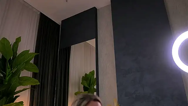 AishleyBeeのライブXXXチャット