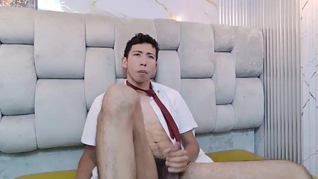 MOgekobig19: διαδικτυακό σόου στην κάμερα