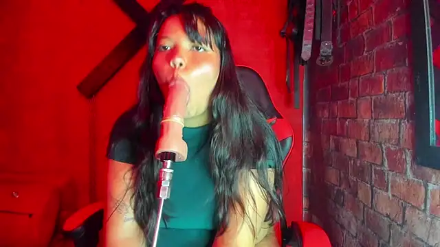 ScarletVibe – webcam-show