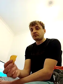 Levarboy 即時 XXX 聊天