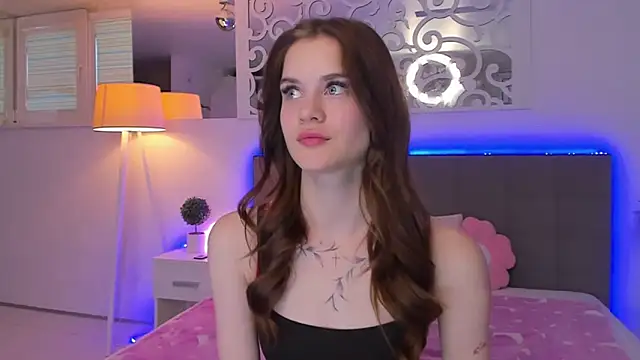 LuisaClover Live XXX Chat