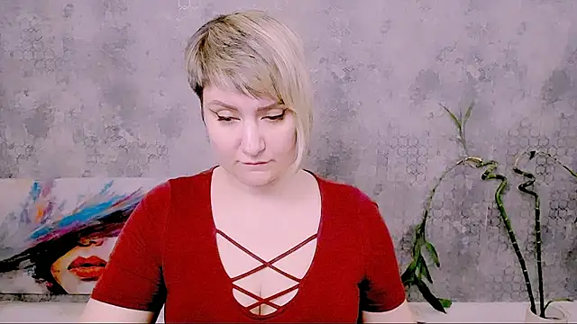 Djullia: απευθείας συνομιλία ΧΧΧ