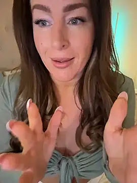 Chat +18 de ChristinaSiemone ao vivo