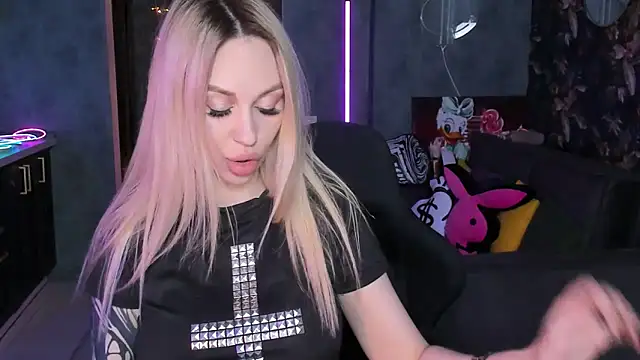 Blckmirrorr: онлайн-секс-чат