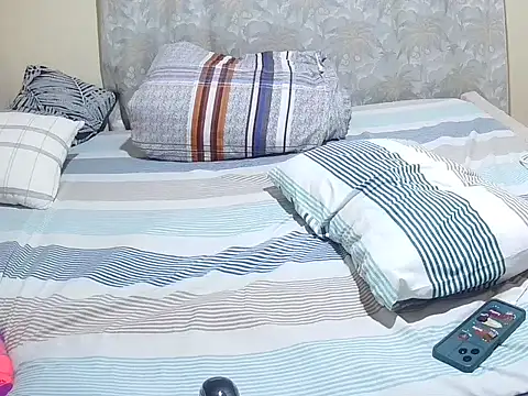 slender_sweet élő XXX-chatje