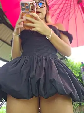 แชท XXX สดของ Pretty_roxxyy