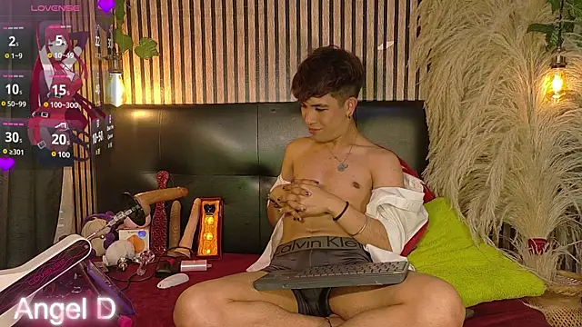 Angeldust19 Chat XXX live