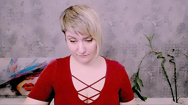 Djullia Live XXX-Chat