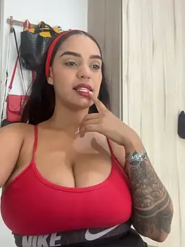 Sara-77 Chat XXX in diretta