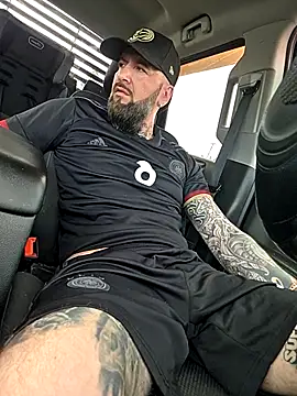 Beardedtattood Live XXX-Chat