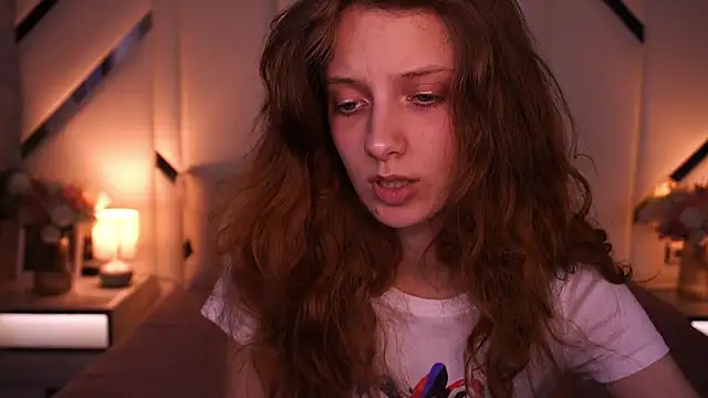 CuteeFoxy's Live XXX Chat