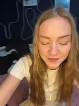 MilaMoone Chat XXX live