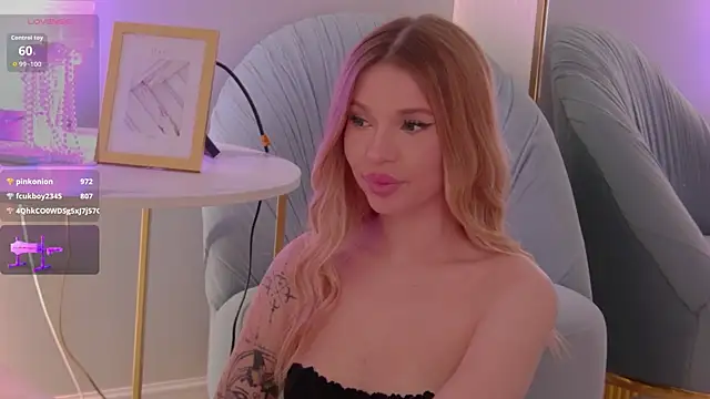 AriellaMelo 在線直播表演