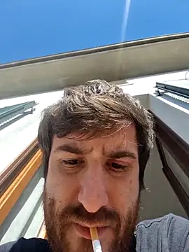 simo1097 Show in webcam