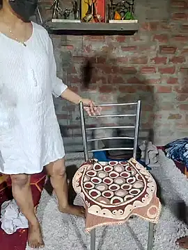 OthersWife4U Show in webcam