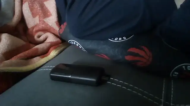 xjuskikinitx@xh: διαδικτυακό σόου στην κάμερα