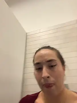 دردشة Holly_Play الجنسية المباشرة