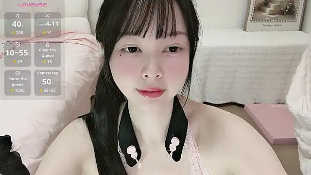 Anna-2005's Live XXX Chat