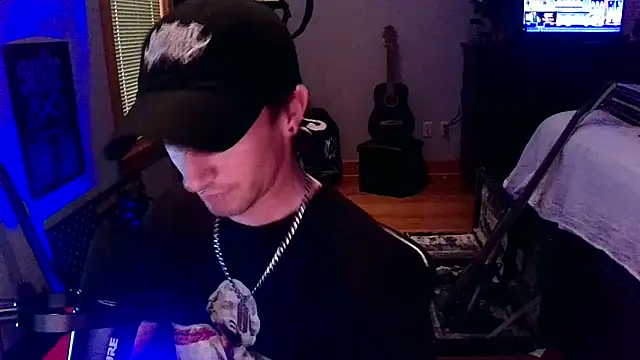 Show modela LEVIATHANX666 na web-kameri