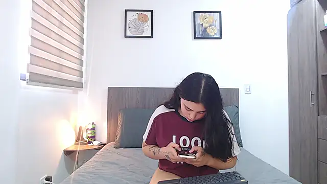 Scarlett_Jazmin's Live XXX Chat