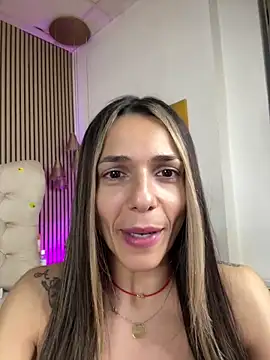 PlayfulShow's Live XXX Chat