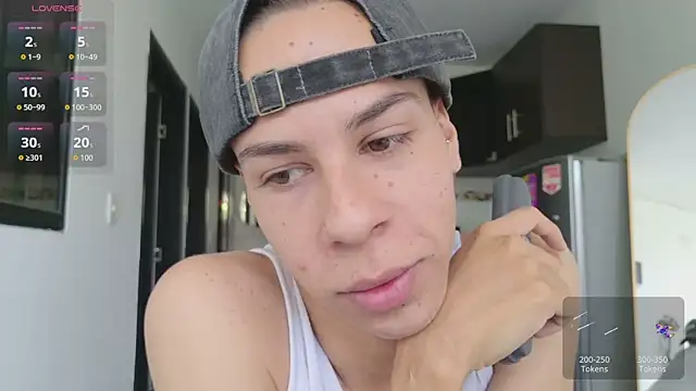 Pertunjukan Kamera Web grey___27