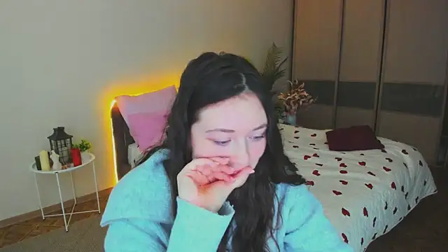 AlluringLookk's Webcam Show