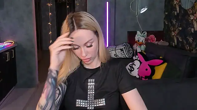 Blckmirrorr's Live XXX Chat