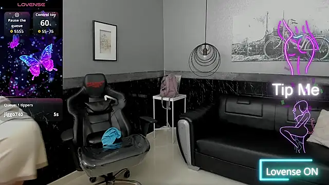 AlexandraMilff's Webcam Show