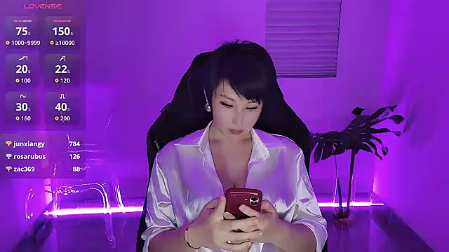 Chat XXX en directo de Jin_Jinn