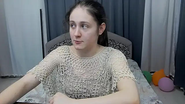 Holliy_Cooper Chat XXX in diretta