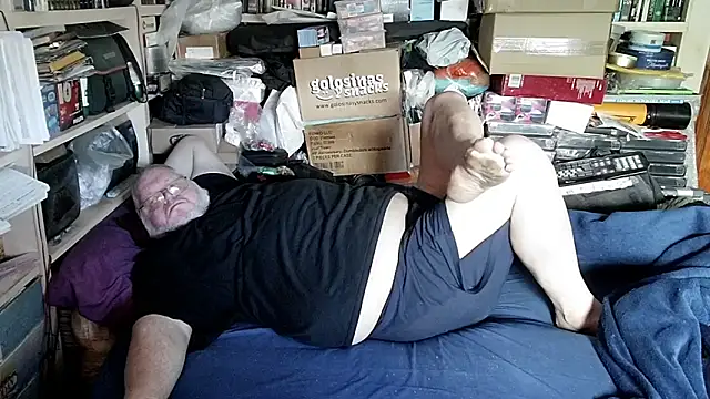 hadeszeuss2: онлайн-секс-чат