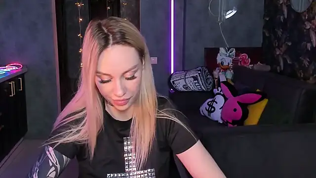 Blckmirrorr's Live XXX Chat