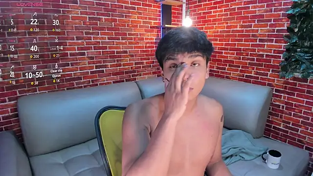 Show de Thiago_Kozak na webcam