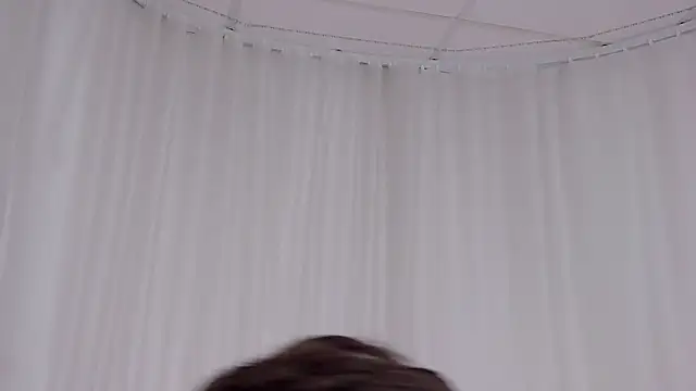 عرض كام RobbyCharming