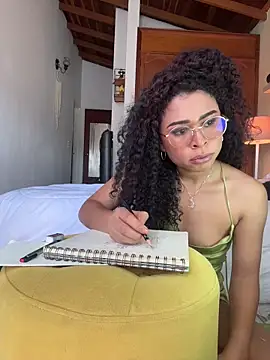 Show modela GabriSaenz na web-kameri