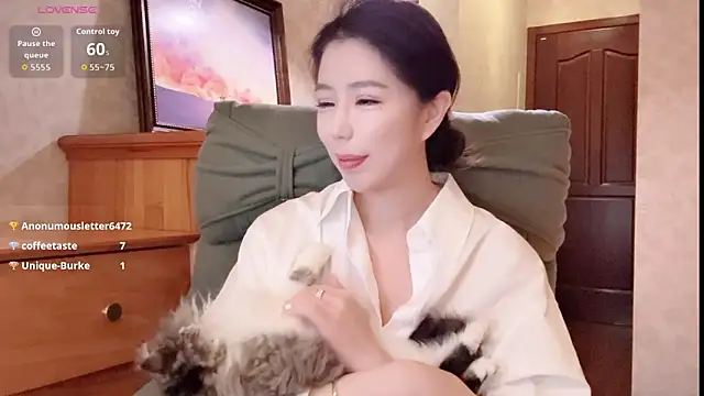 -Eileen-のウェブカメラショー