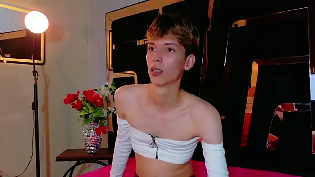 Pokazy przed kamerką – Stefany_PiInk