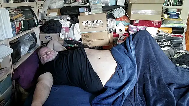 hadeszeuss2: διαδικτυακό σόου στην κάμερα