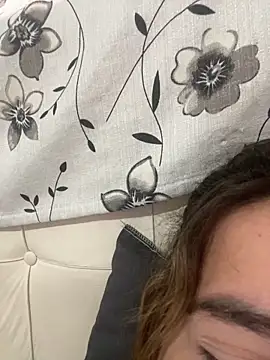 isadora437 Chat XXX in diretta