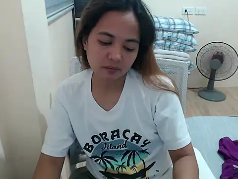 xTheLastVIRGINx 라이브 XXX 채팅