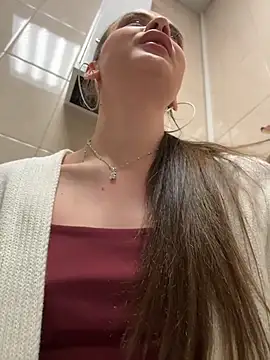 Chatroom XXX en direct de KristiRich