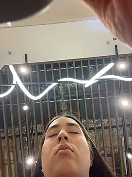 Holly_Play's Live XXX Chat