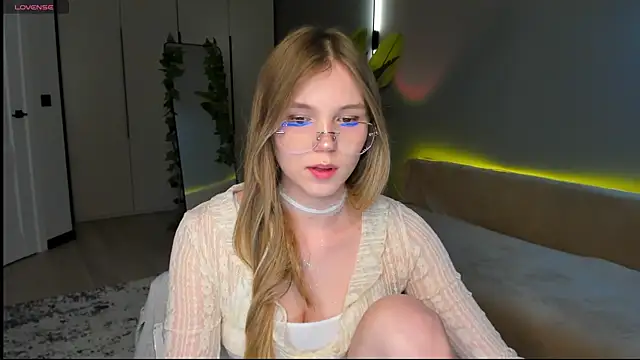 linakorvin Adlı Modelin Canlı XXX Sohbeti