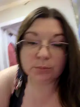 BrookeStreams 现场XXX聊天