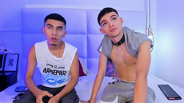 your_d0ll1's Live XXX Chat